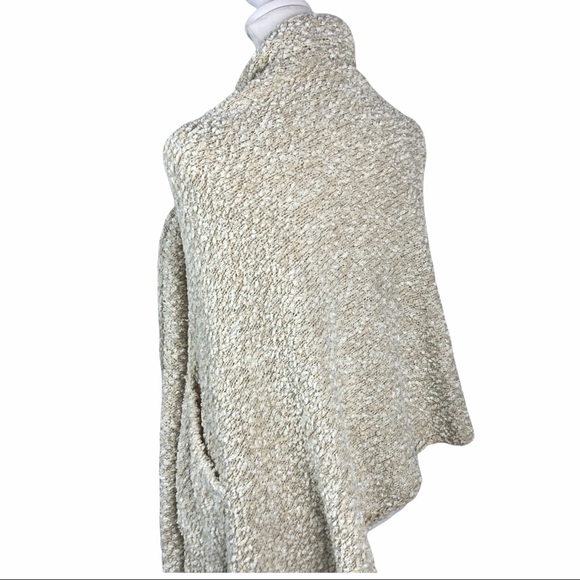 Soft Surroundings Soft Cream Cape Shawl Chenille 80 cm - Picture 12 of 12
